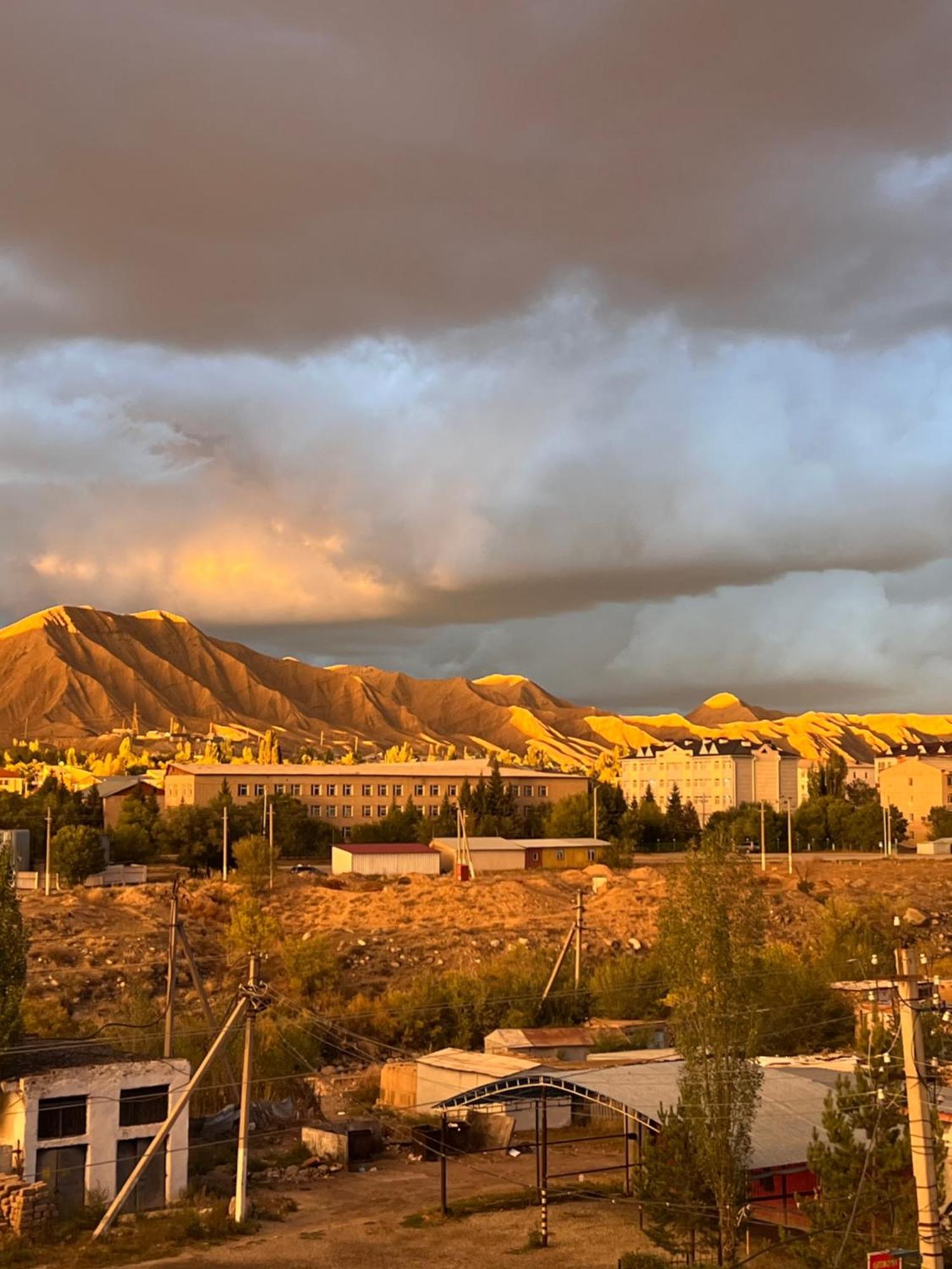 Tumar Guest House Naryn 外观 照片