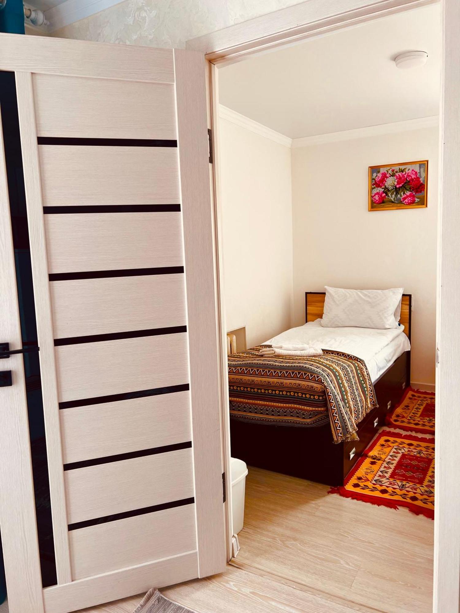 Tumar Guest House Naryn 外观 照片