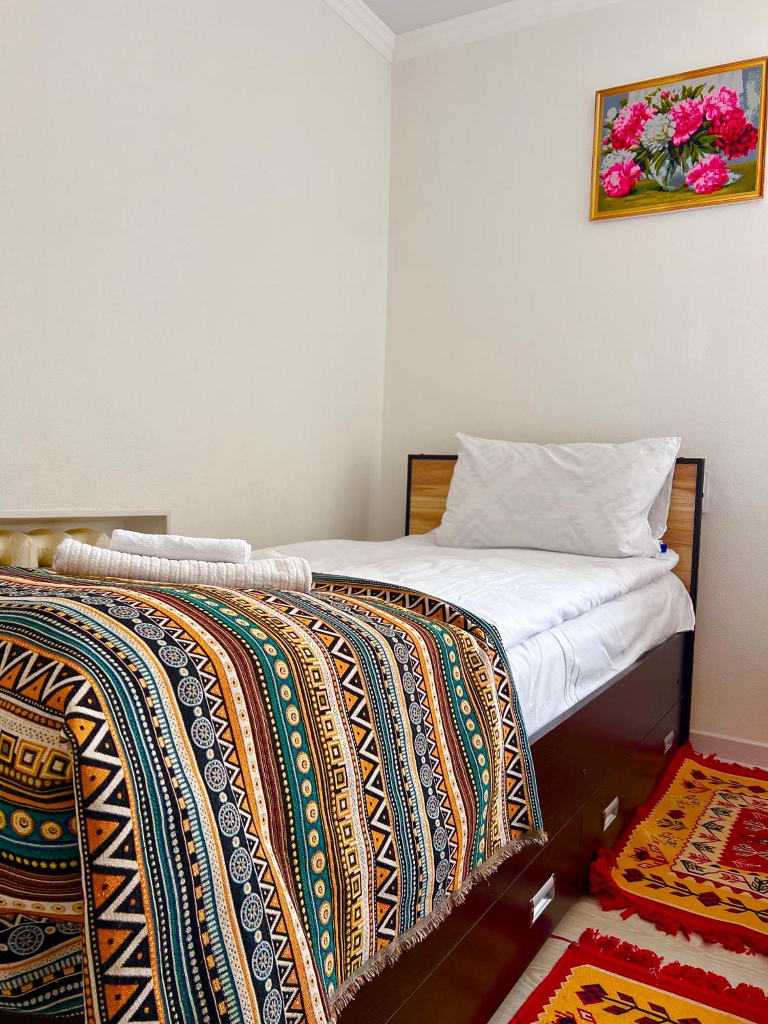 Tumar Guest House Naryn 外观 照片